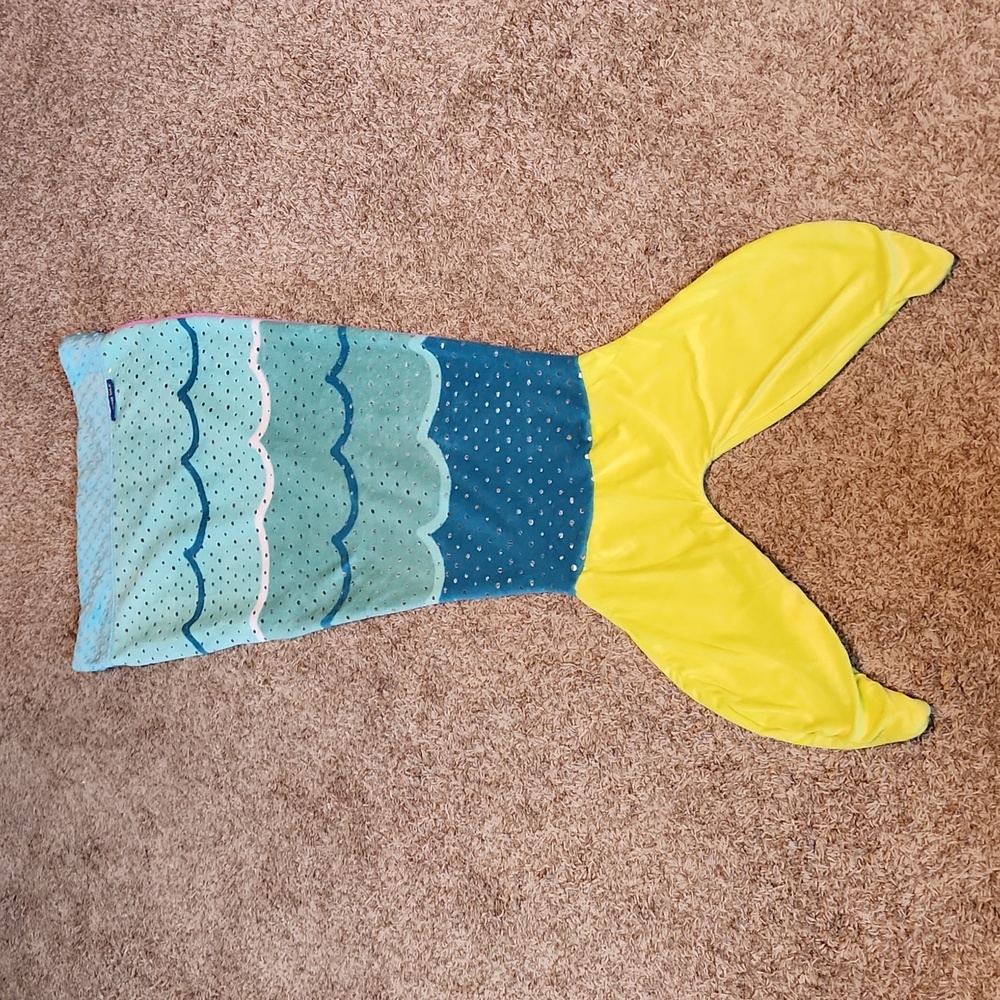 Blankie Tails Mermaid Tail Blanket